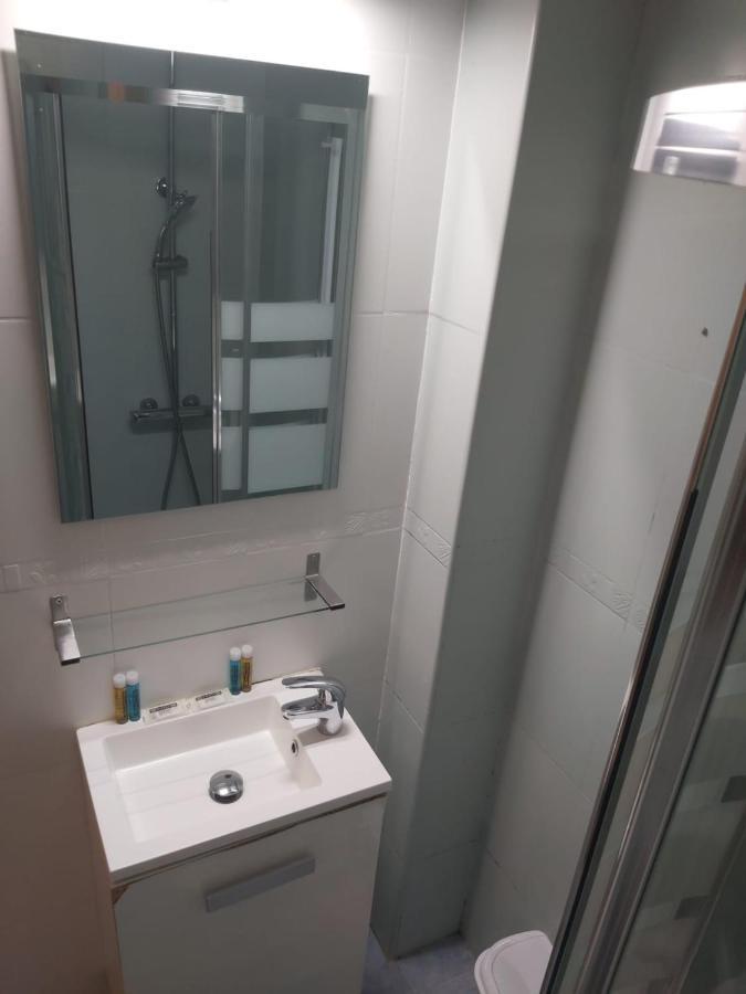 Cozy Studio Reina Sofia Amparo Apartment Madrid Ngoại thất bức ảnh